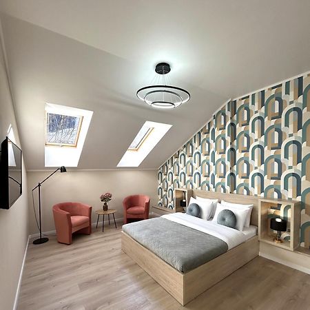 Modern Apartment In The City Center Leopoli Esterno foto