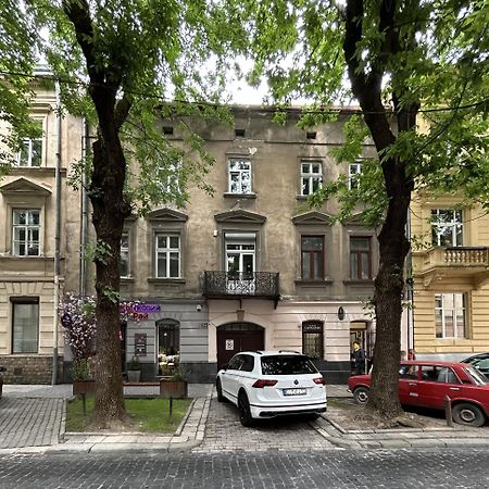 Modern Apartment In The City Center Leopoli Esterno foto