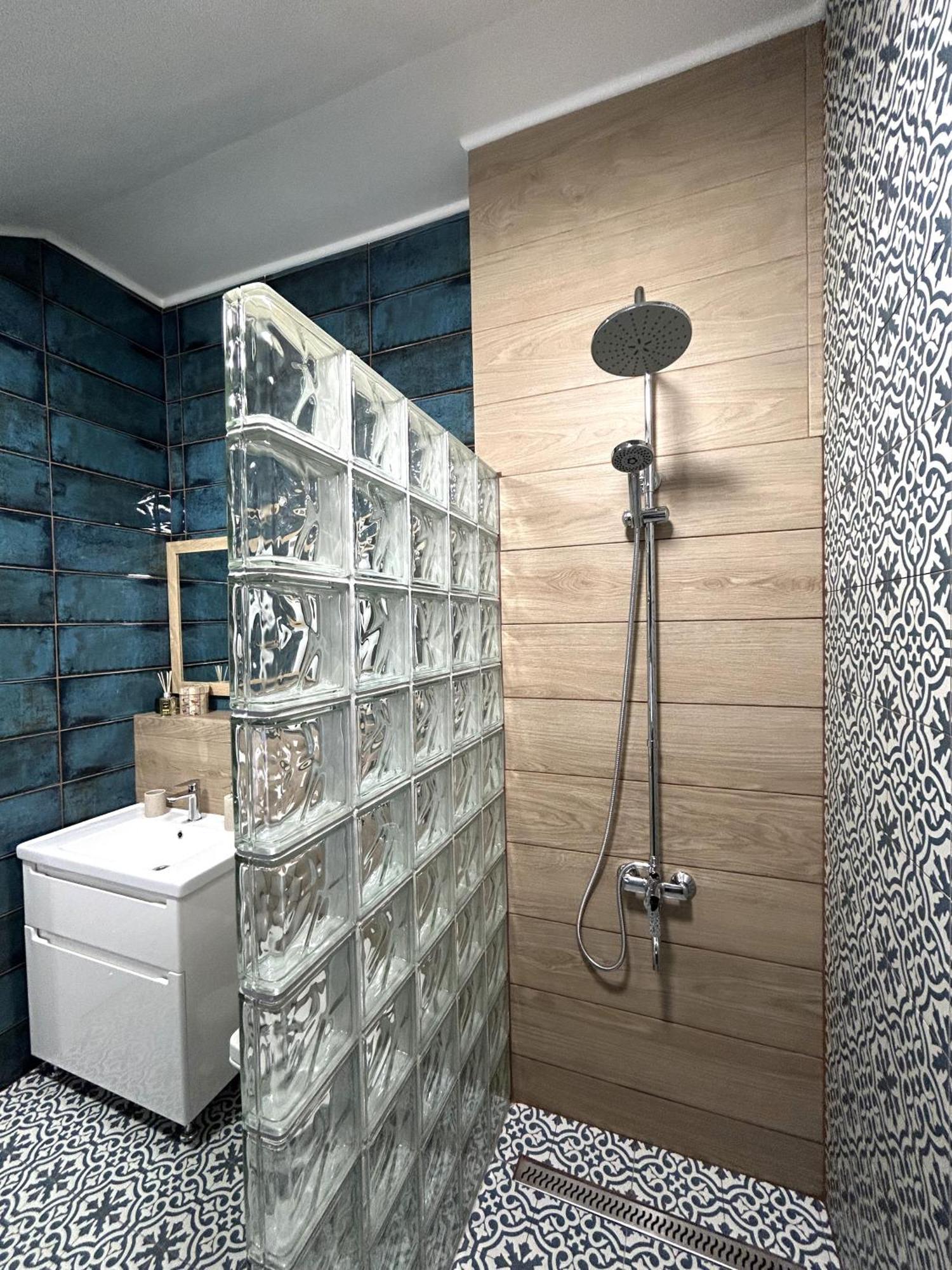 Modern Apartment In The City Center Leopoli Esterno foto