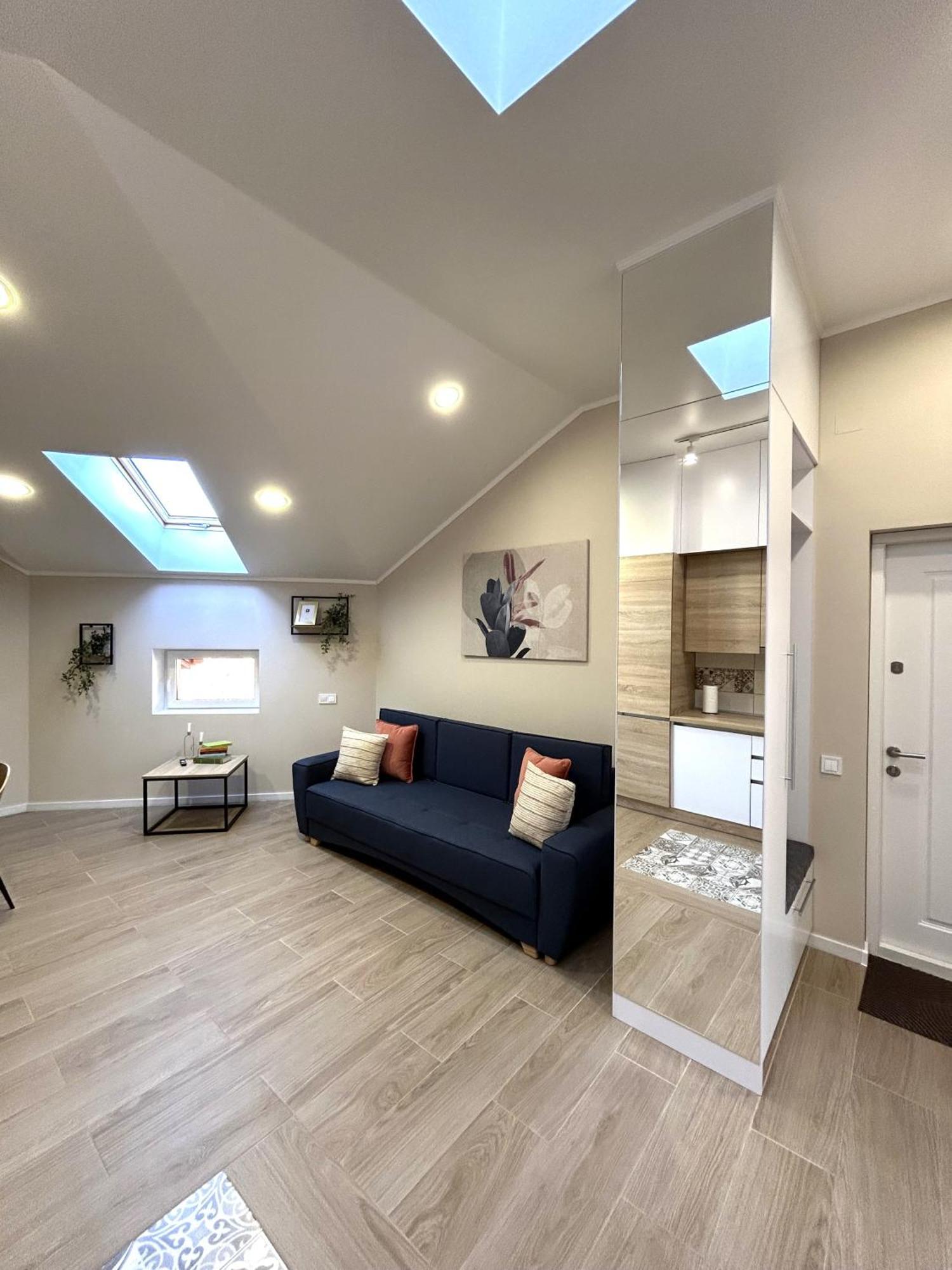 Modern Apartment In The City Center Leopoli Esterno foto